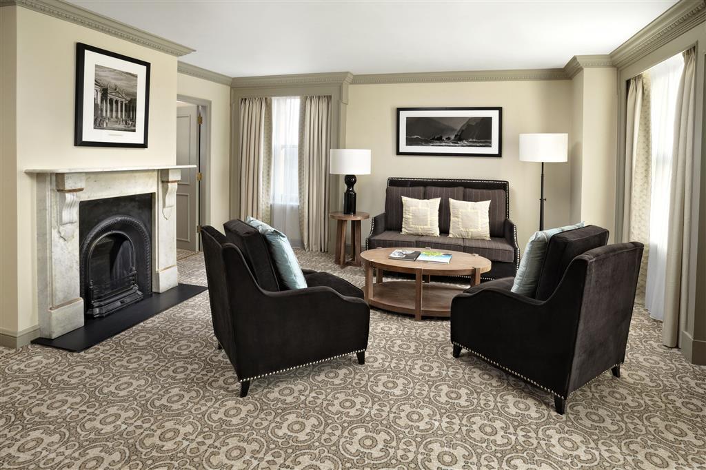 The College Green Dublin Hotel, Autograph Collection Bagian luar foto