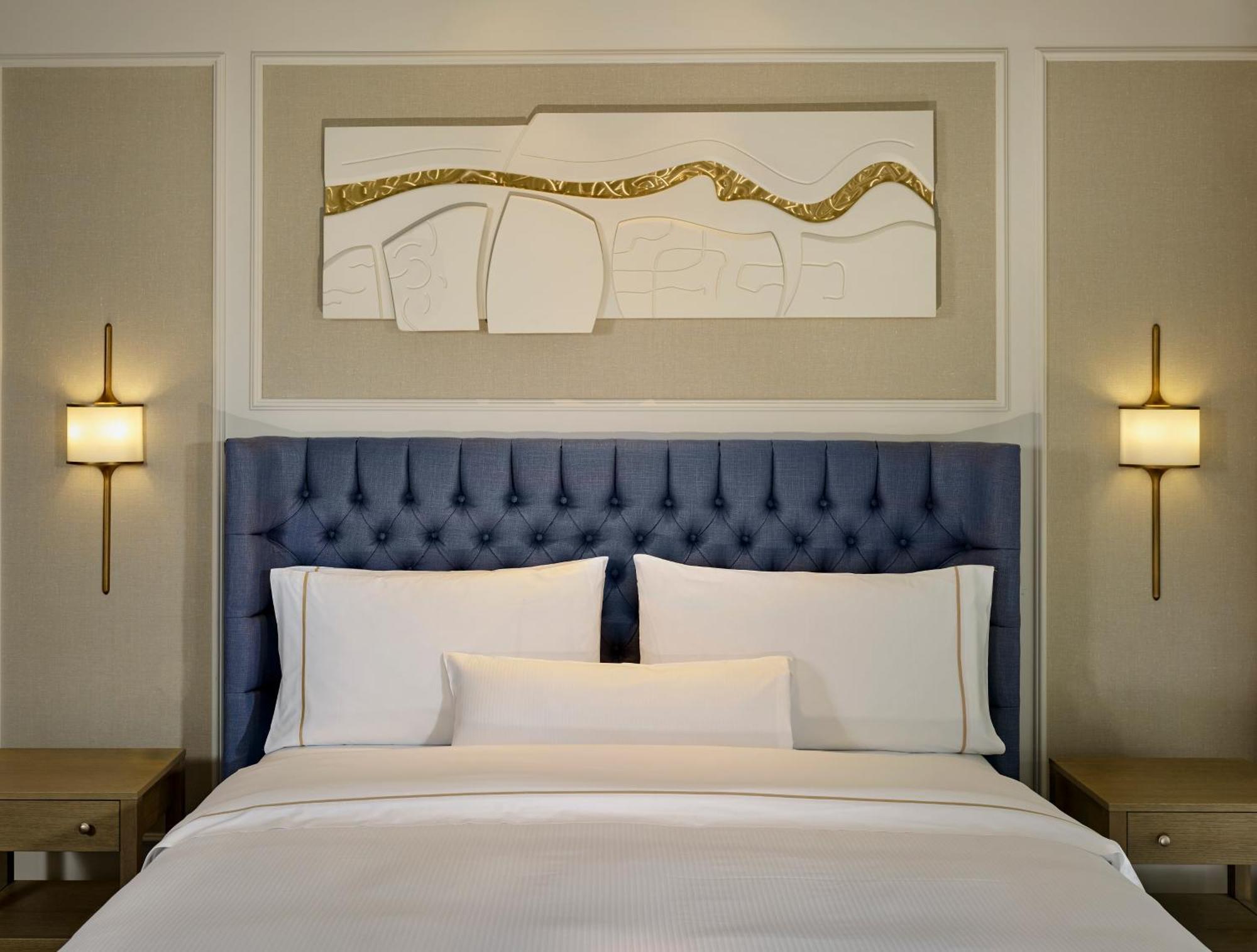 The College Green Dublin Hotel, Autograph Collection Bagian luar foto