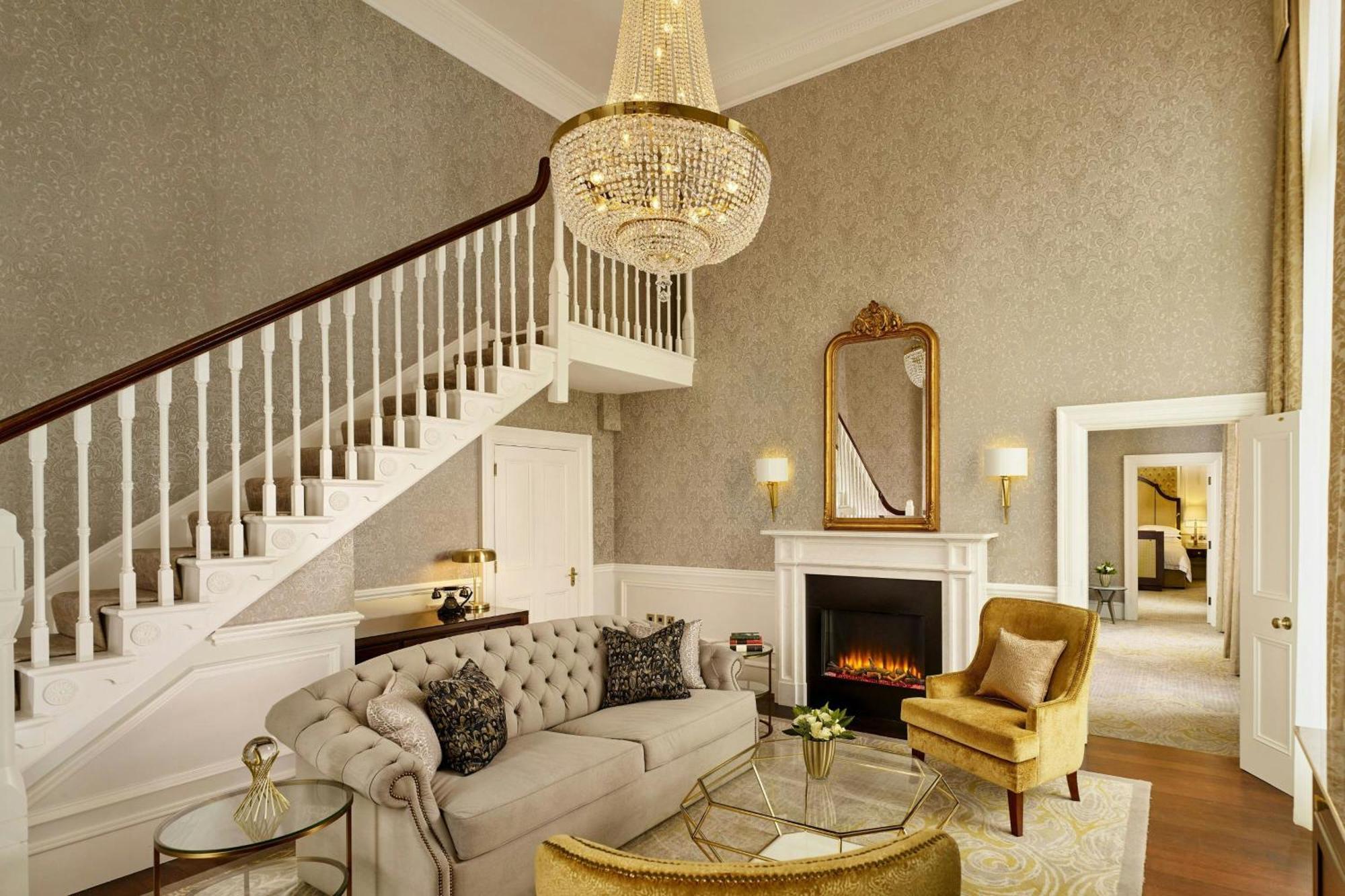 The College Green Dublin Hotel, Autograph Collection Bagian luar foto